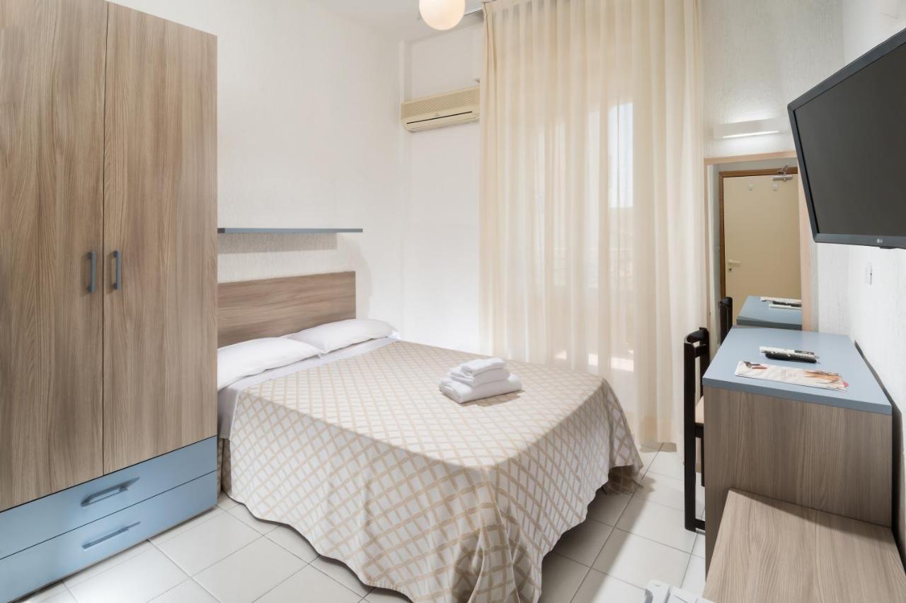 Hotel Continental Cattolica Eksteriør bilde