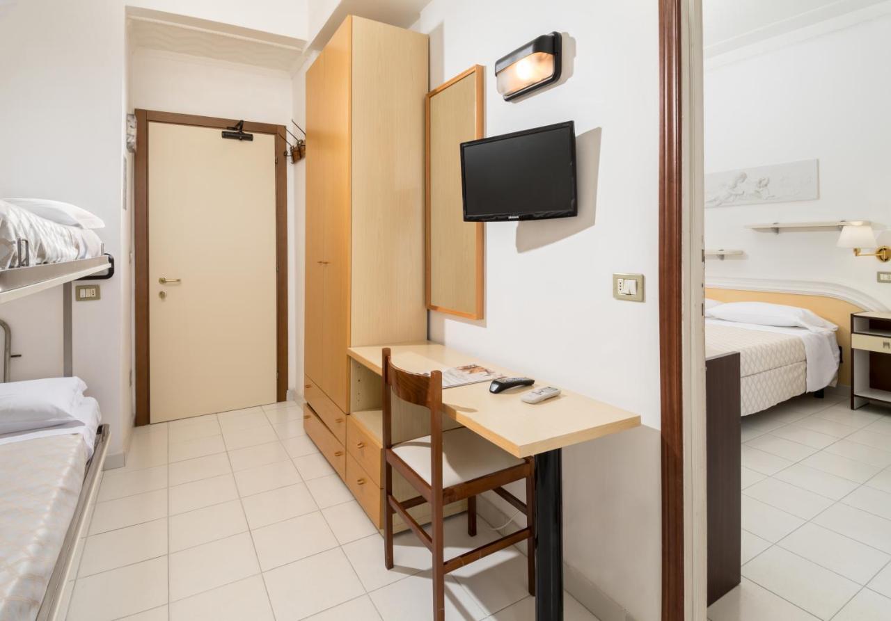 Hotel Continental Cattolica Eksteriør bilde