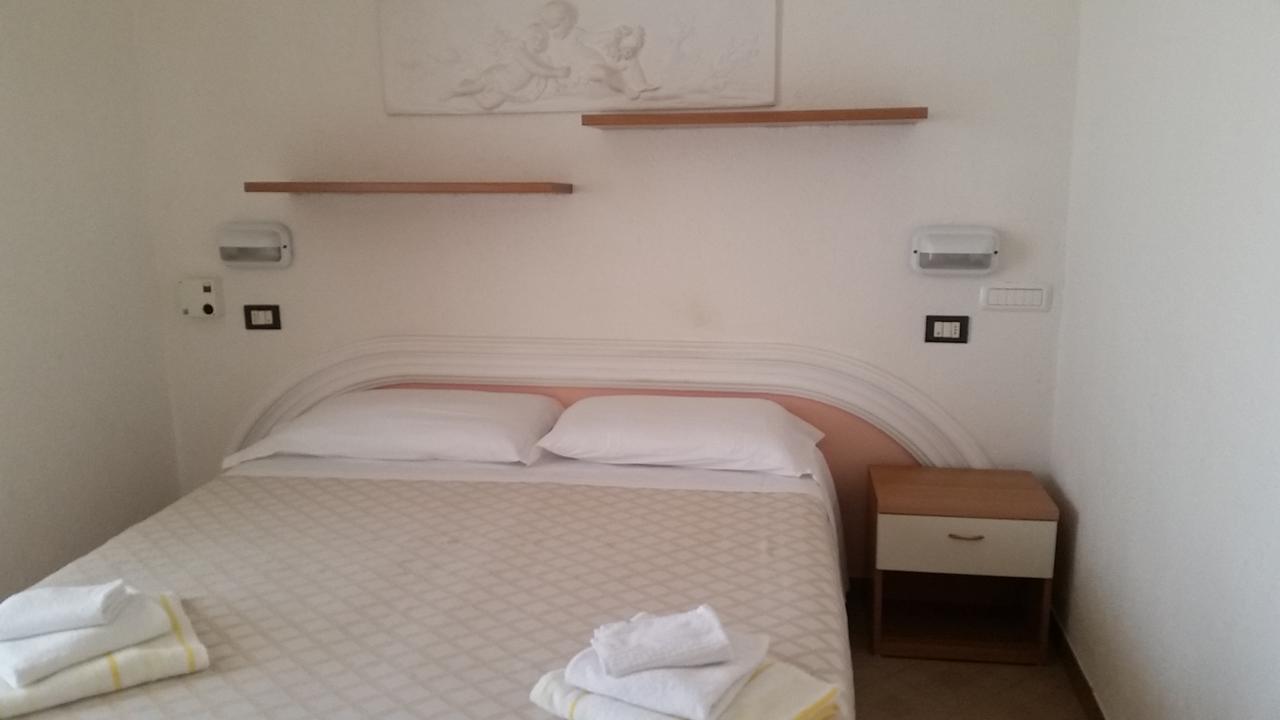 Hotel Continental Cattolica Eksteriør bilde