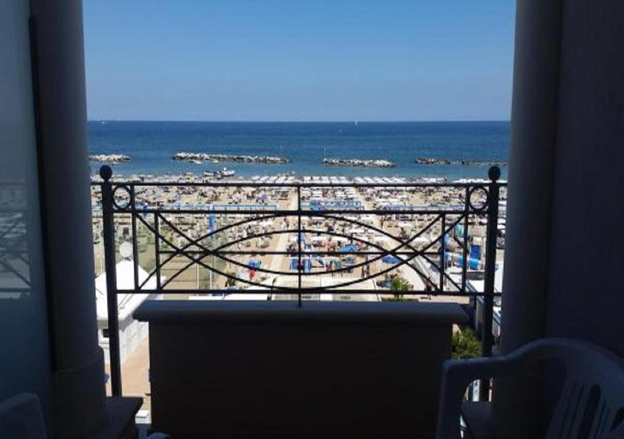 Hotel Continental Cattolica Eksteriør bilde