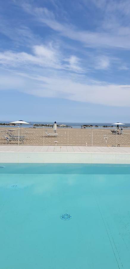 Hotel Continental Cattolica Eksteriør bilde